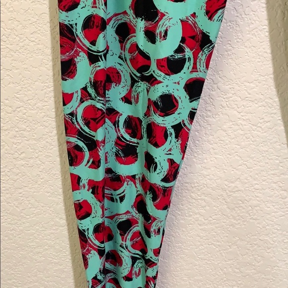 NWT Tall and Curvy LuLaRoe Leggings - Picture 4 of 4